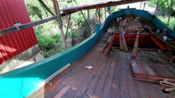 Pan Low Light Onboard View Traditional Wooden Boat Construction Stern — Stock Video