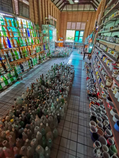 Setiu Terengganu Malaysia September 2020 Thousands Discarded Bottles Display Glass — Stock Photo, Image