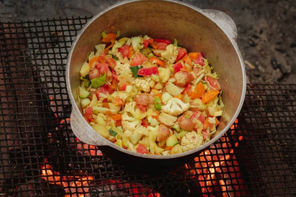 Cooking Vegetable Stew Cauldron Fire Picnic Closeup Selective Focus Planning — Stock Photo, Image