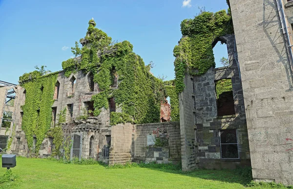 Smallpox Hospital Ruin Roosevelt Island New York City New York — Stock Photo, Image