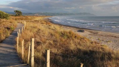 İz ve Waihi Beach - Bowentown, Yeni Zelanda