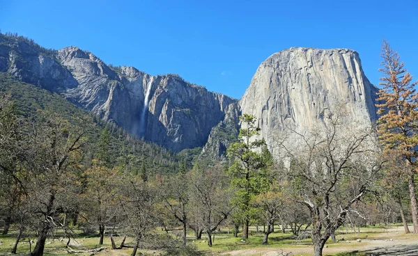 Queda Fita Capitan Parque Nacional Yosemite Califórnia — Fotografia de Stock