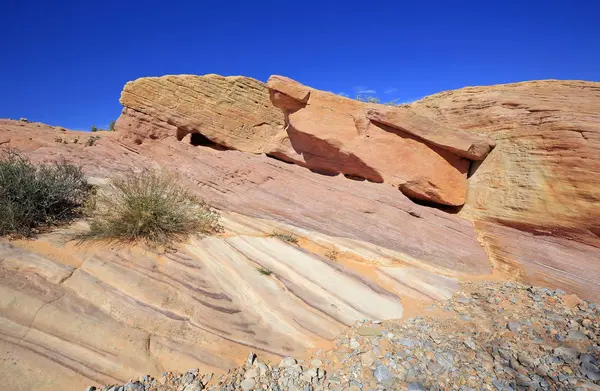 Cliff Listrado Rosa Valley Fire State Park Nevada — Fotografia de Stock