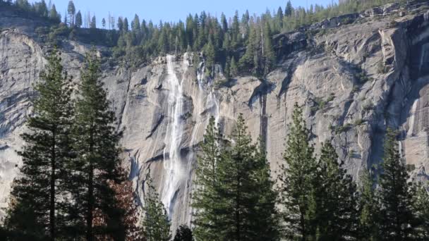 ヨセミテ国立公園 カリフォルニア州のヨセミテの滝 — ストック動画