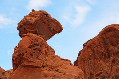 Dengeli Rock - Valley of Fire State Park, Nevada