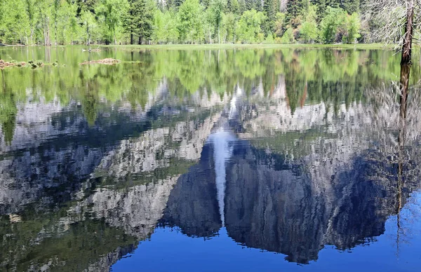 Yosemite Sonbahar Yosemite Milli Parkı California Yansıyan — Stok fotoğraf