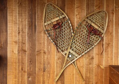 Eski kar ayakkabıları - Banff National Park, Alberta, Kanada