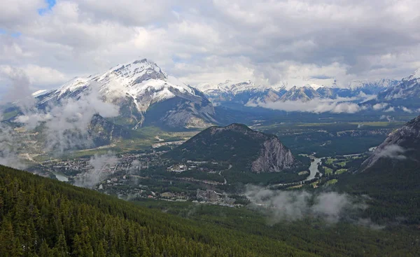 Banff Bow River Valley Parque Nacional Banff Alberta Canadá —  Fotos de Stock