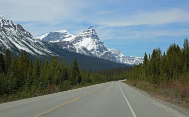 Icefield Parkway ve Chephren Dağı - Banff Ulusal Parkı, Alberta, Kanada