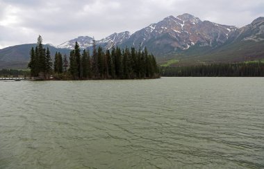 Piramit Adası - Jasper Ulusal Parkı, Alberta, Kanada