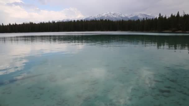 Paisaje Lago Annette Jasper Alberta Canadá — Vídeos de Stock