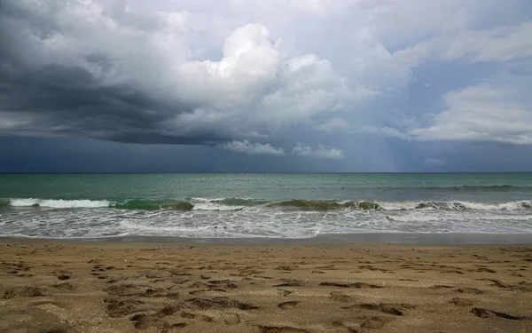 Die Wolken Und Der Strand Hutchinson Island Ostflorida Coast — Stockfoto