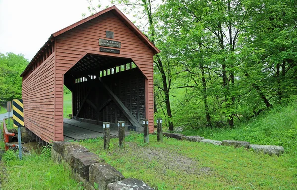 Vista Frontal Puente Cubierto Dents Run 1889 West Virginia — Foto de Stock