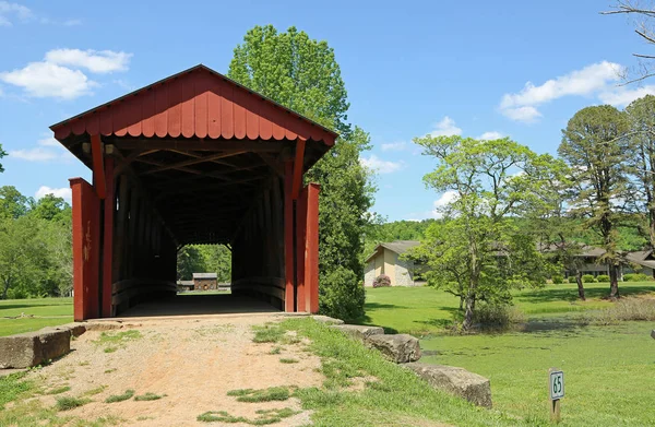 Vstupujeme Staatského Mlýna Pokrytý Most Západní Virginie — Stock fotografie