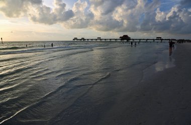 Clearwater, Florida'daki plaj ve iskele