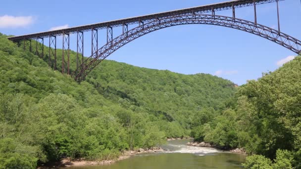 Paisaje Con New River Gorge Bridge Virginia Occidental — Vídeo de stock