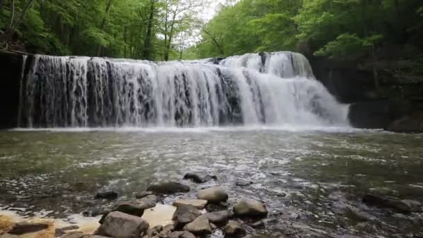 Τοπίο Brush Creek Falls Δυτική Βιρτζίνια — Αρχείο Βίντεο