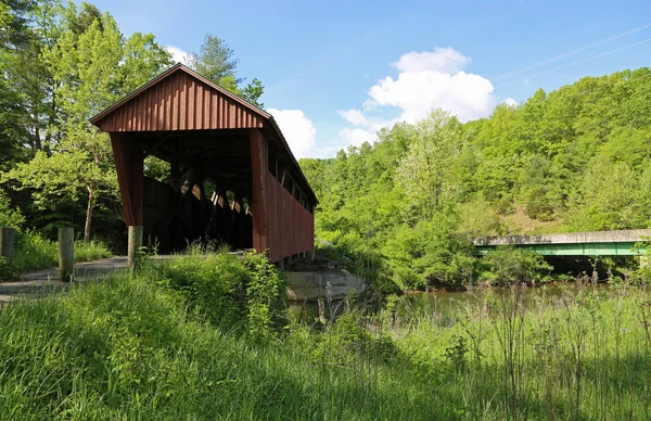 Dwa Mosty Most Kryty Hokes Mill Zachodnia Wirginia — Zdjęcie stockowe