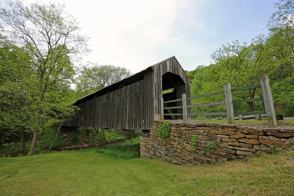 Side Landscape Bridge Locust Creek Covered Bridge 1870 West Virginia — Stock Photo, Image