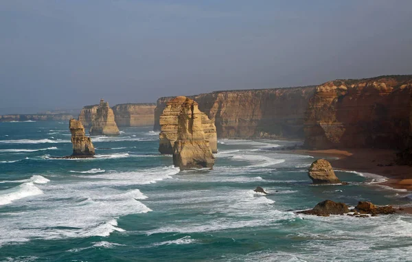 12人の使徒と海岸 ポートキャンベル国立公園 ビクトリア州 オーストラリア — ストック写真
