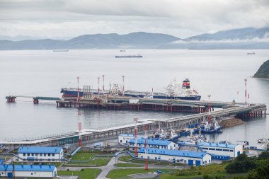Doğu Sibirya 'nın Terminal noktasındaki petrol tankeri gemisi Pasifik Okyanusu boru hattı. Ortak hisse senedi şirketi 