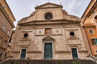 Roma'da bir yerlerde eski kilise, İtalya
