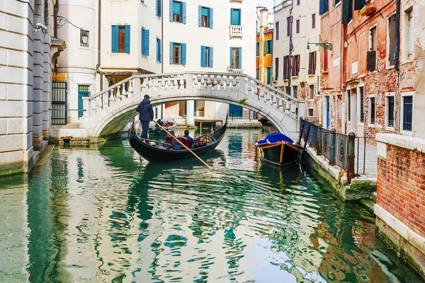 Gôndola Nos Canais Pitorescos Veneza — Fotografia de Stock