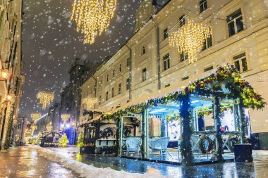 Noel Moskova'da. Noel Fuar Moskova sokaklarında