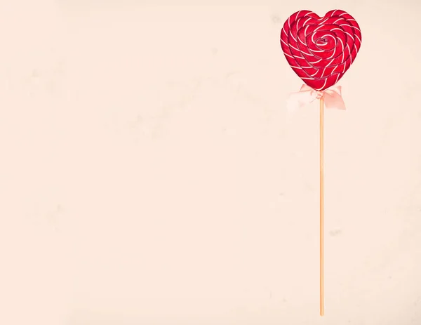 Süßigkeiten Herzform Bonbons Für Valentinstag Lutscher — Stockfoto