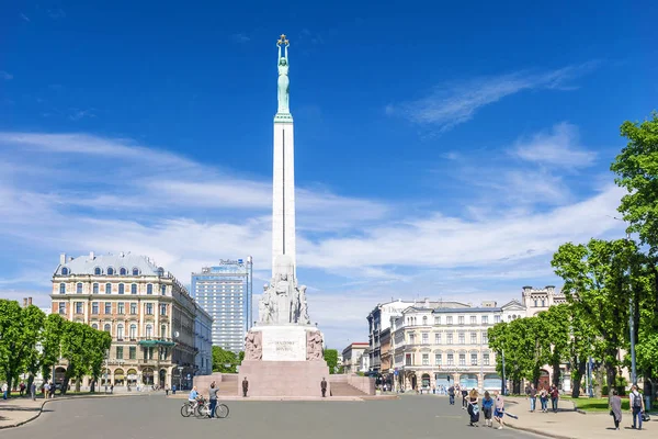 Riga Lettland Juli 2017 Freiheitsdenkmal Riga Symbol Der Freiheit Und — Stockfoto