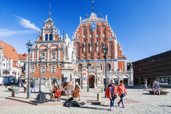 Riga Łotwa Czerwiec Plac Ratuszowy 2017 Town Dom Bractwa Czarnogłowych — Zdjęcie stockowe