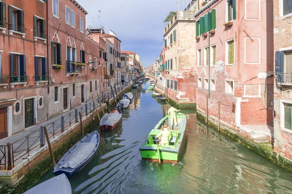 Venedik, İtalya. Venedik'te yerleşim mahalleleri — Stok fotoğraf