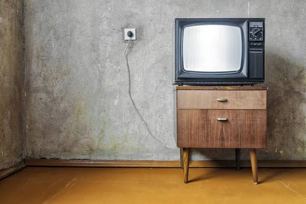 Starý pokoj s retro Tv — Stock fotografie