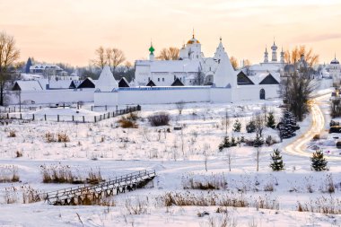Suzdal'daki Pokrovsky Manastırı. Rusya.Rusya'nın altın yüzük