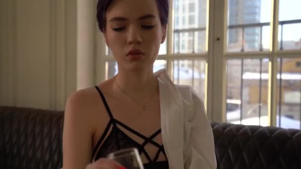 Woman Short Hair Drinks Champagne — Stock Video