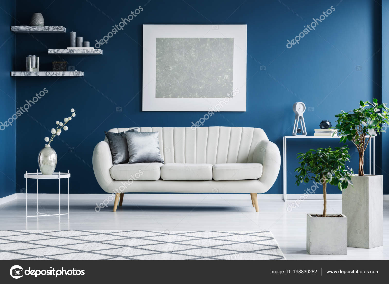 Uitgelezene Wit Blauw Woonkamer Interieur Met Een Sofa Schilderen Planten PX-09