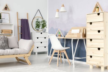 Dekor duran İskandinav tarzı oturma odası iç dağ duvar kağıdı ile duvara ile basit Resepsiyon