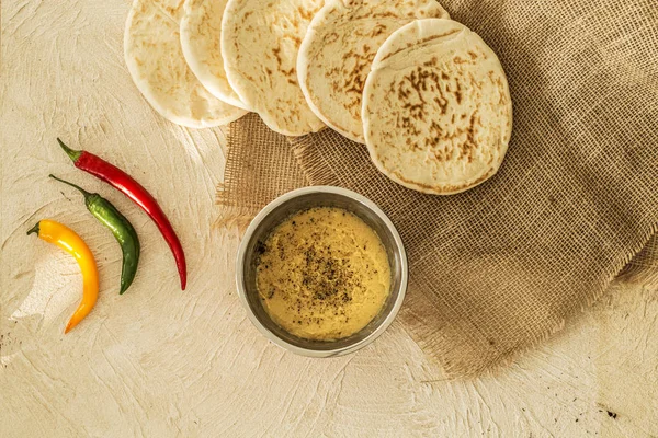 Bovenaanzicht Paprika Naast Hummus Pita Arabische Keuken — Stockfoto