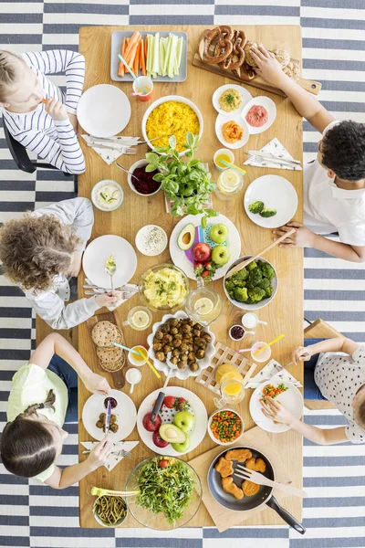 Top View Children Eating Dinner Birthday Party Home — Stock Photo, Image