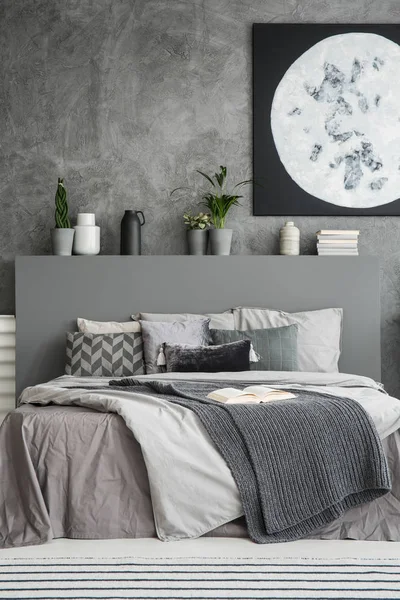 Monochromatic Bedroom Interior Shades Grey Many Cushions Throws Bed Vase — Stock Photo, Image