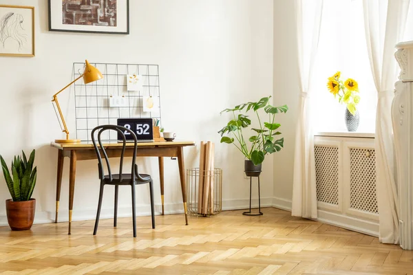 Spacious Home Office Interior Desk Chair Yellow Lamp Plant Sunflowers — Stock Photo, Image