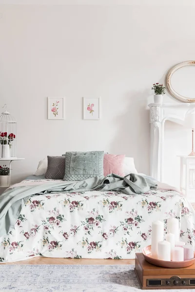 Comfortable Bed Rose Pattern Coverlet Fluffy Pillows Feminine Bedroom Interior — Stock Photo, Image