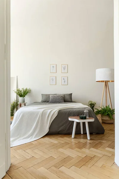 Eco Style Bedroom Interior Bed Dressed Graphite Linen Vanilla Blanket — Stock Photo, Image