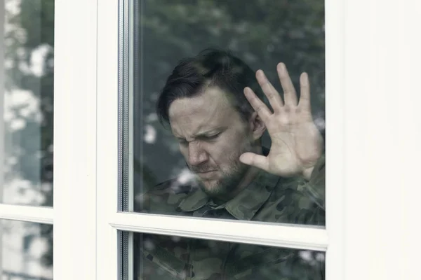 Soldado Deprimido Cansado Com Síndrome Guerra Problema Violência — Fotografia de Stock