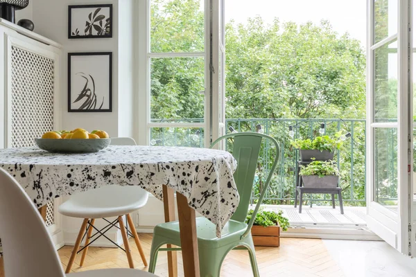 Real Photo Scandi Dining Room Interior Pattern Cloth Table Chairs — стоковое фото