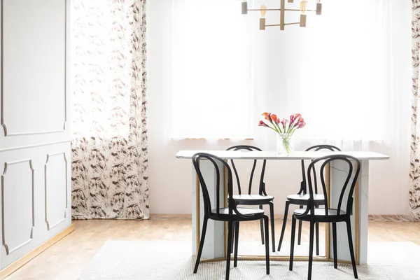 Natural Light Coming Windows Elegant Dining Room Interior Black Wooden — Stock Photo, Image