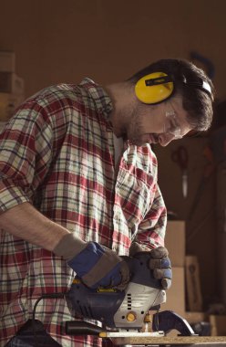 Kesme makinesi ile çalışma karşı kulaklıklar işitme marangoz