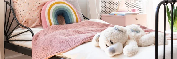 Close Child Bed Teddy Bear Pastel Pink Blanket Rainbow Cushion — Stock Photo, Image