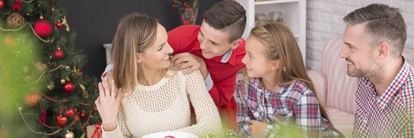 Christmassy Decorated Room Interior Smiled Family — Stock Photo, Image