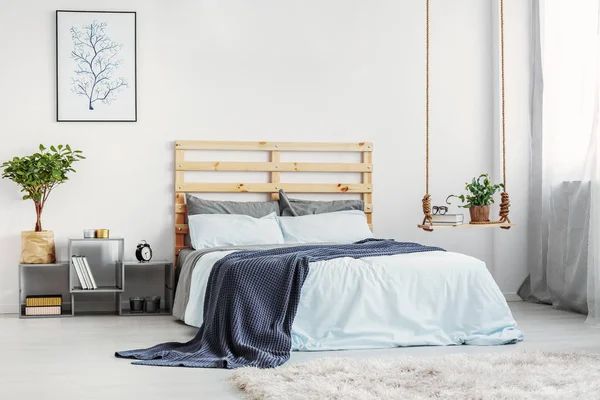 Lichte Slaapkamer Interieur Met King Size Bed Met Licht Blauwe — Stockfoto